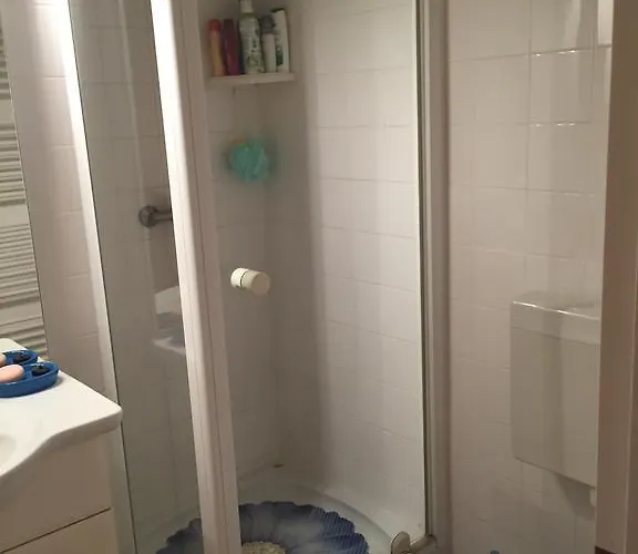 On Zdraviliski Trg 7 Рогашка Слатина