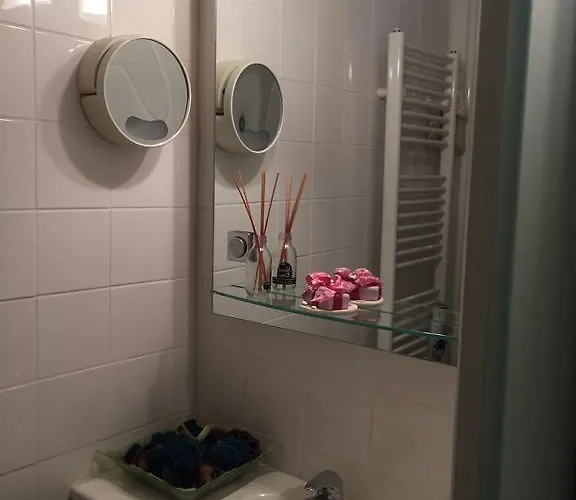 On Zdraviliski Trg 7 * Рогашка Слатина